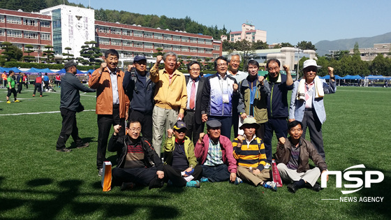 동래고 동문들과 함께 체육대회에 참석한 박승환 예비후보(왼쪽에서 다섯번째).