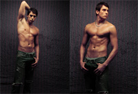 [NSP PHOTO]모델 줄리엔 강, 상반신 누드로 연예게 입문 신고식