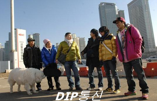 [NSP PHOTO], 겨울벌칙 최종판 계곡물 알몸(?) 입수