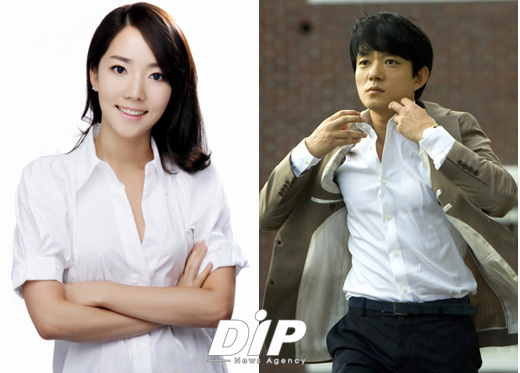 NSP통신-이범수와 1년째 교제중인 이윤진(사진 左) 전 아나운서<사진출처=이범수 영화 홍길동의 후예 스틸컷과 이윤진 미니홈피>