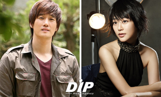 NSP통신-▲ 2년내 결혼 하고픈 속내를 털어 놓은 유지태와 그의 연인 김효진<사진출처= 영화 비밀애 스틸 및 김효진 공식사이트>