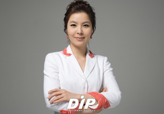 NSP통신-▲백승주 아나운서<사진제공=라엘웨딩)