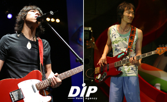 NSP통신-▲밴드 뜨거운 감자 김C(사진 왼쪽)와 고범준<사진출처=김C와 고범준 미니홈피>