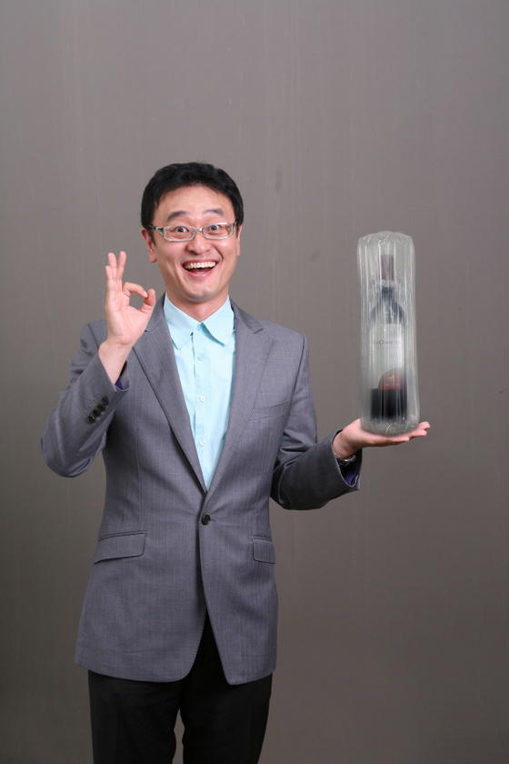 NSP통신-▲레코 에어셀쿠션 홍보대사 개그맨 권영찬