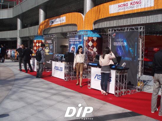 NSP통신-시작 전 씨게이트, 아수스 부스의 모습. 이번 행사에는 씨게이트, 아수스, 쿨러마스터가 부스를 개설하여 제품을 홍보하였다.