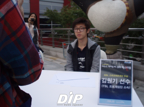 NSP통신-GSL 스타크래프트 2 리그 초대 우승자 김원기 선수