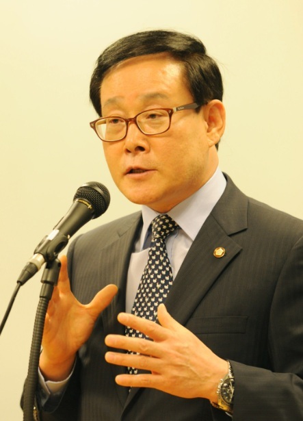 NSP통신-▲이종혁 한나라당 국회의원<사진제공=부경대>