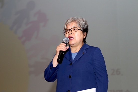 NSP통신-강명순국회의원이 포항시를 방문해 강연을 펼치고 있다. <사진제공=포항시>