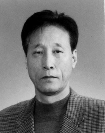 NSP통신-업무상 과로 등으로 지난 16일 숨진 김점태계장. <사진제공=하동군>