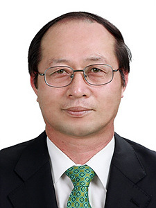 NSP통신-민원봉사실 강병국 주무관.<사진제공=의령군>