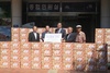 [NSP PHOTO][포토]부산 서구청 과자선물세트 100박스 경로당 전달