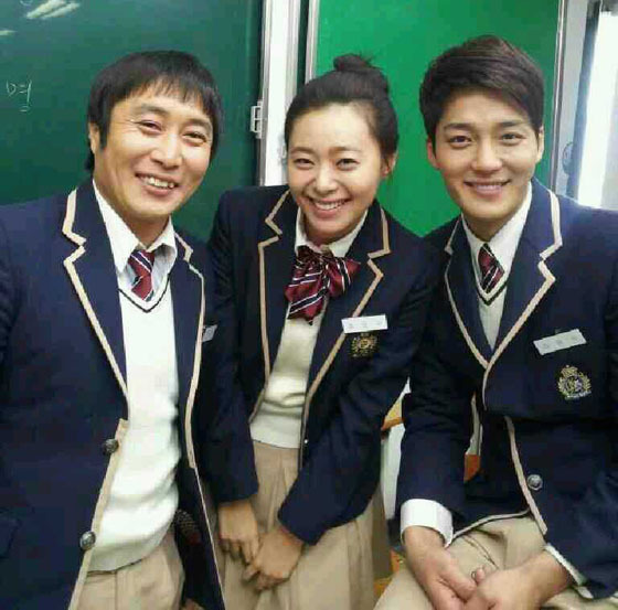 [NSP PHOTO]정극 도전 김병만, 깜짝 교복 패션 공개
