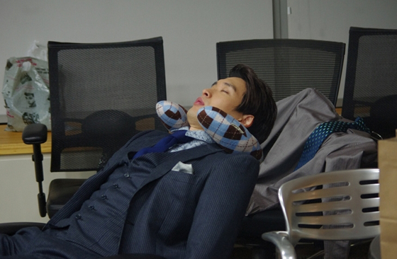 [NSP PHOTO]초한지 정겨운, 쪽잠 청하고 있는 항우 안쓰러워~