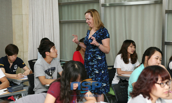 NSP통신-경북외국어대는 올해부터 신입생들의 영어교육 차별화와 내실화를 위해 DES(Dual Education System)를 구축, 시행한다.