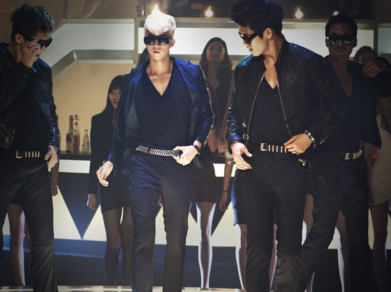 [NSP PHOTO]장우영, 실버에디션 재킷 콘셉트는 세련+댄디