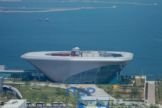 NSP통신-부산시 영도구 동삼동 혁신도시에 건립한 국립해양박물관. (부산시 제공)