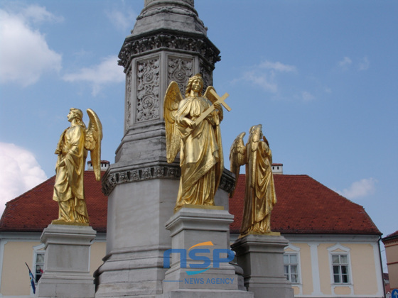 NSP통신-자그레브에서 가장 높은 건물인 자그레브 성 스테판 성당의 금빛 동상.