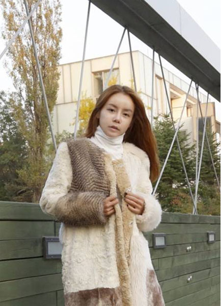 [NSP PHOTO]신이 민낯, 누구신지?…세월을 거스른 반전 모습