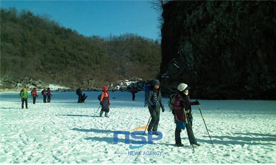 NSP통신-한탄강 얼음트레킹. (코레일 제공)