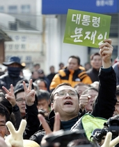 [NSP PHOTO]문재인 후보, 강금실 전 장관 앞세워 제주유세…제주시민, 대통령 문재인 연호 환영