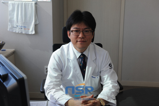 NSP통신-척추전문의 조재영부장이 허리디스크 재발 방지 방법에 대해 이야기 하고 있다. (도남선 기자)
