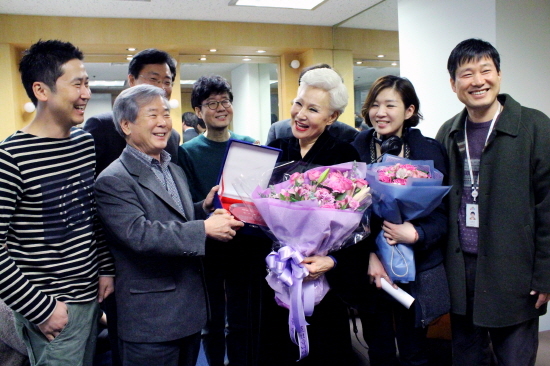 [NSP PHOTO]JTBC 패티김쇼 마지막 녹화 마쳐…55년 가요인생 총정리