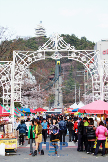 NSP통신-제황산공원 전경. (창원시 제공)