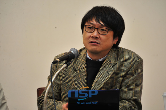 NSP통신-부산 오페라하우스는 전면 재검토해야 한다고 주장한 정희준 교수. (황사훈 기자)