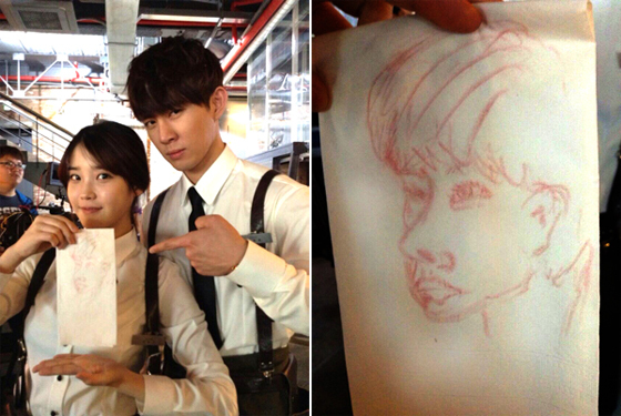 [NSP PHOTO]아이유 그림 실력, 냅킨에 최강원 초상화 대충 그린 그림이 와우~