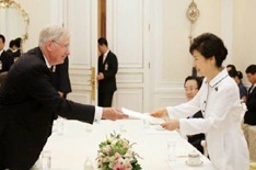NSP통신-박근혜 대통령(오른쪽). (리얼미터 제공)