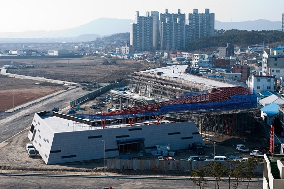 NSP통신-▲충청남도 균형발전으로 시공하고 있는 보령문화의전당 건설 장면 (보령시청)