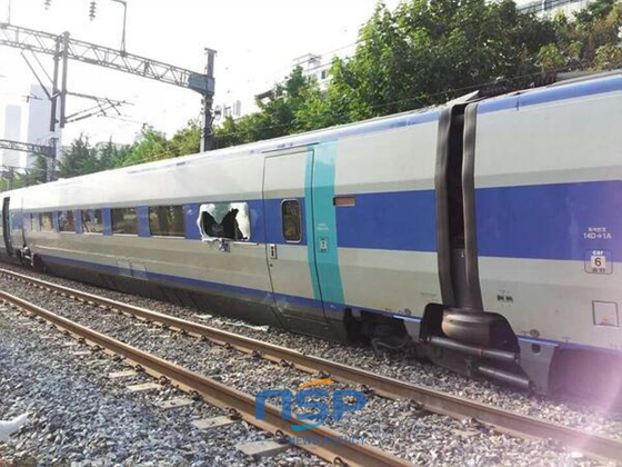 [NSP PHOTO]대구역 무궁화-KTX 3중 추돌사고...경부선 상하행선 운행 중단