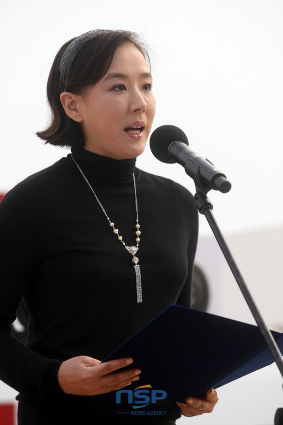NSP통신-15회 부산국제영화제에서 특별프로그램으로 진행된 곽지균의 영화청춘을 기억하며에 참석한 배우 강수연. (부산국제영화제 제공)