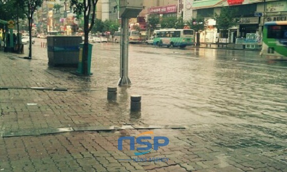 NSP통신-신부동 터미널 앞 침수모습 (천안시)