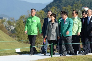 [NSP PHOTO]박근혜 대통령, 순천정원박람회장 방문 관계자들 치하