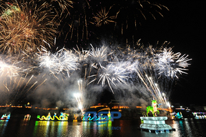 [NSP PHOTO][Korea Festival]2013晋州南江流燈祭り、華やかな開幕式の現場　(4)