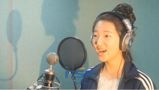 NSP통신-1학년 학생이 음악앨범을 제작하는 모습 (중부대학교)