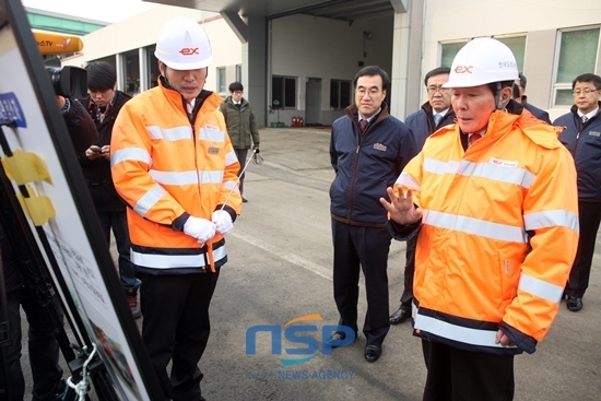 NSP통신-김학송 한국도로공사 사장이 수원지사에서 첫 현장경영활동 중이다.