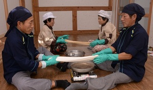 [NSP PHOTO][지역경제]담양군, 창평 쌀엿 설 앞두고 주문폭주 외