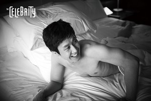 [NSP PHOTO]Diễn viên Jung Woo công khai những bức ảnh bán khỏa thân  có đúng là rác không