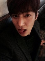 [NSP PHOTO]イミンホ自撮り写真公開約束守った