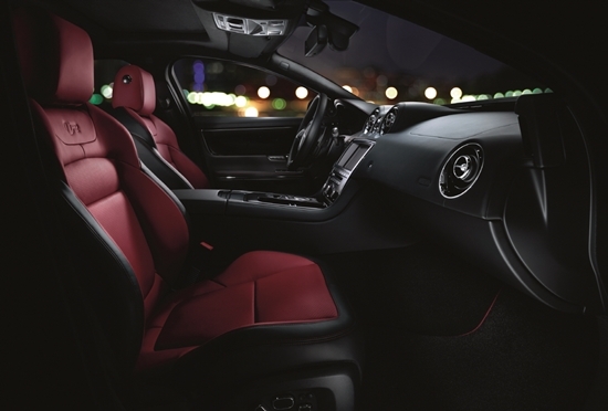 NSP통신-재규어 XJR 실내