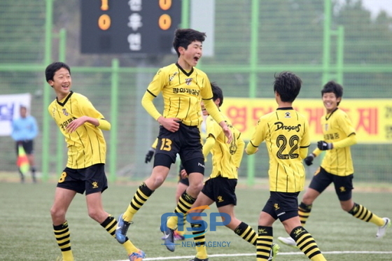 [NSP PHOTO]광양제철고 제철중 축구부, 전국대회서 잇따라 우승 기염