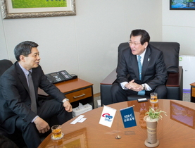 [NSP PHOTO]김한조 외환은행장, 취임후 첫 기업 방문…본격 현장 중심경영 시동