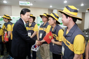 [NSP PHOTO]KB금융 KB희망자전거, 베트남·캄보디아 어린이들에게 자전거 지원