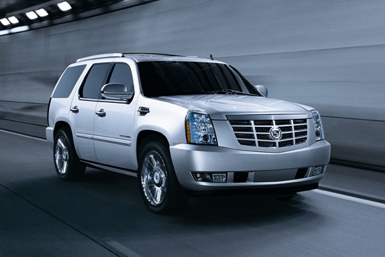 NSP통신-캐딜락 에스컬레이드 플래티넘 에디션 전측면 주행컷