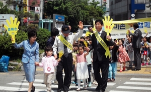 [NSP PHOTO]쌍용차, 보림 초등학교 엄마손 캠페인 실시