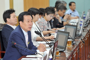 [NSP PHOTO]박홍률 목포시장 무조건 벌이고 보자는 식의 행정 자제해야