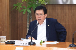 [NSP PHOTO]구충곤 화순군수, 군정 대대적 혁신 주문 눈길