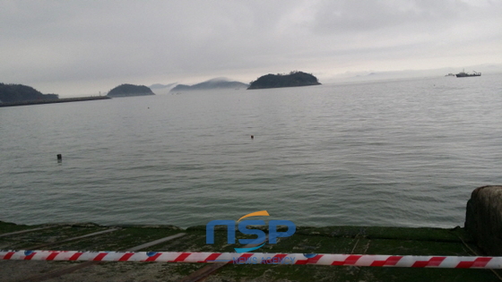 NSP통신-세월호가 침몰한 진도 팽목항 앞바다 (홍철지 기자)